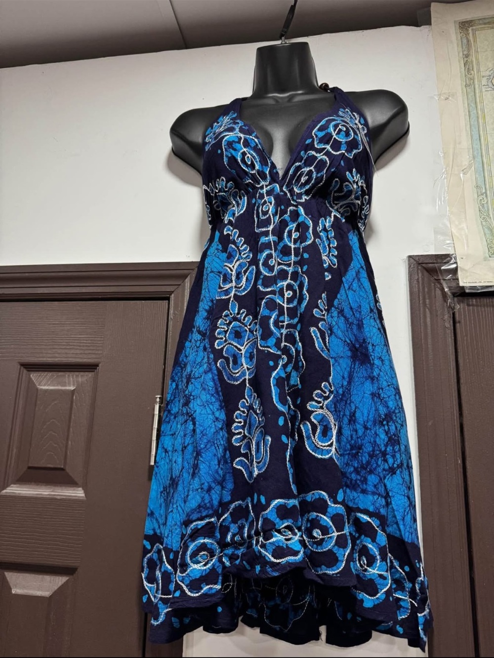 India Boutique Blue Floral Halter Mini Dress NWOT/PTP 11-17/L 39 (Adjustable)